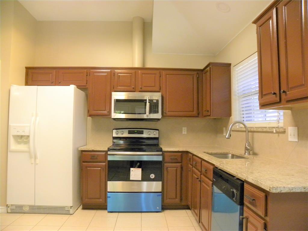 11216 Promenade Road Frisco, TX 75035 - Photo 7 of 35