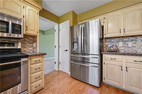 $399,950 | 17508 West 116th Street, Olathe, KS 66061