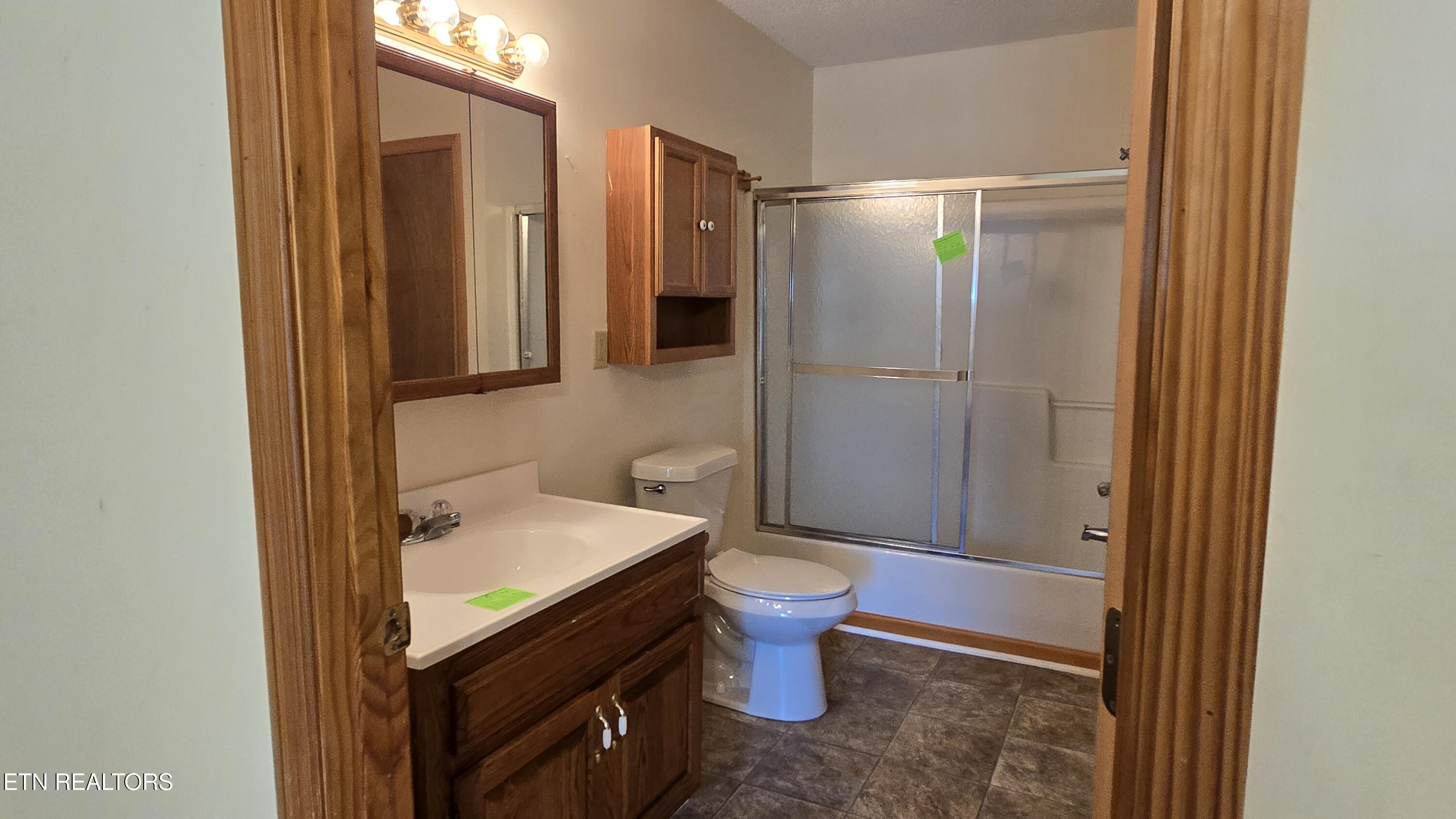 324 Circle R Drive Benton, TN 37307 - Photo 24 of 29 20260407_141818