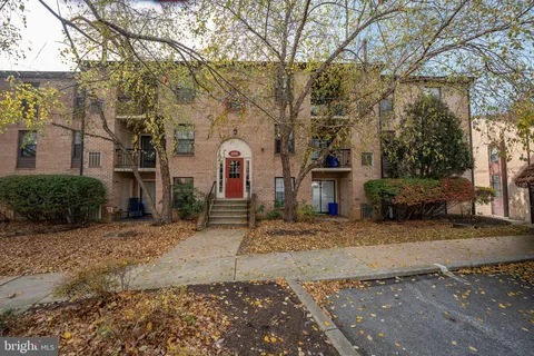 $280,000 | 620 Washington Place, Unit 20, Chesterbrook, PA 19087