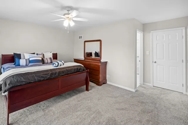 $399,900 | 429 Valley View, Lake Barrington, IL 60010