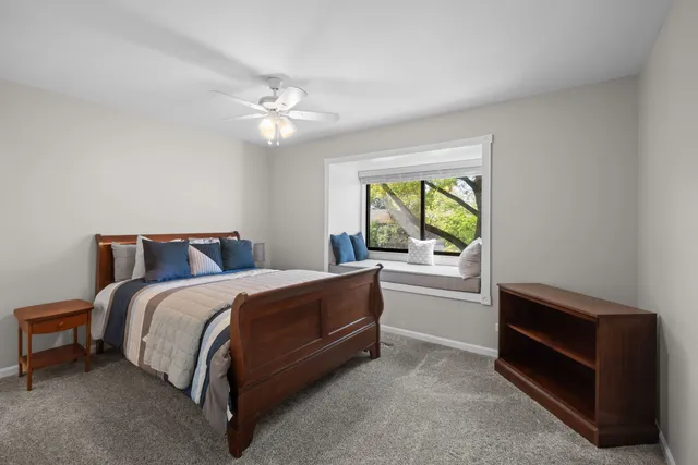 $399,900 | 429 Valley View, Lake Barrington, IL 60010