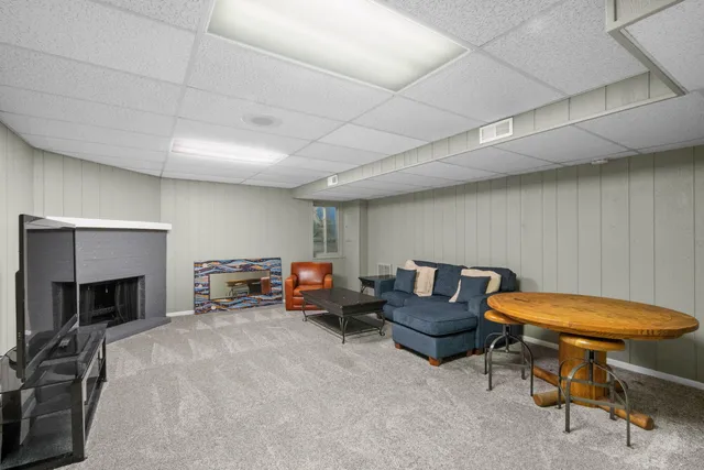 $399,900 | 429 Valley View, Lake Barrington, IL 60010