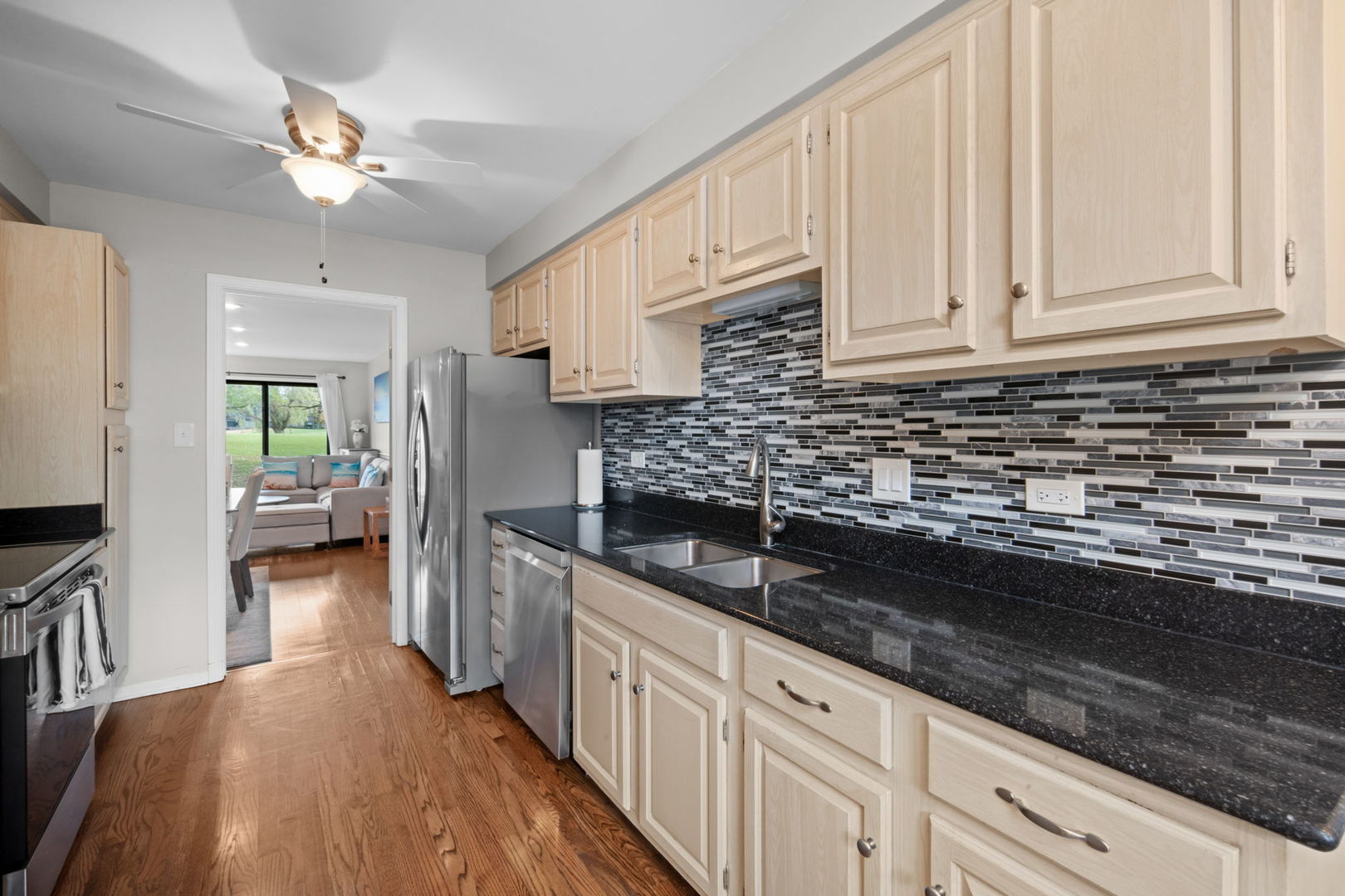 429 Valley View Lake Barrington, IL 60010 - Photo 7 of 31