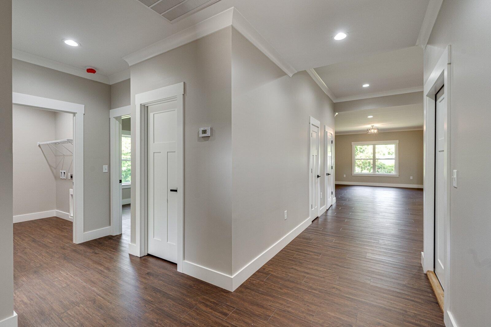 916 Jenkins Road Northeast Cleveland, TN 37312 - Photo 4 of 31 Gallery Image 4