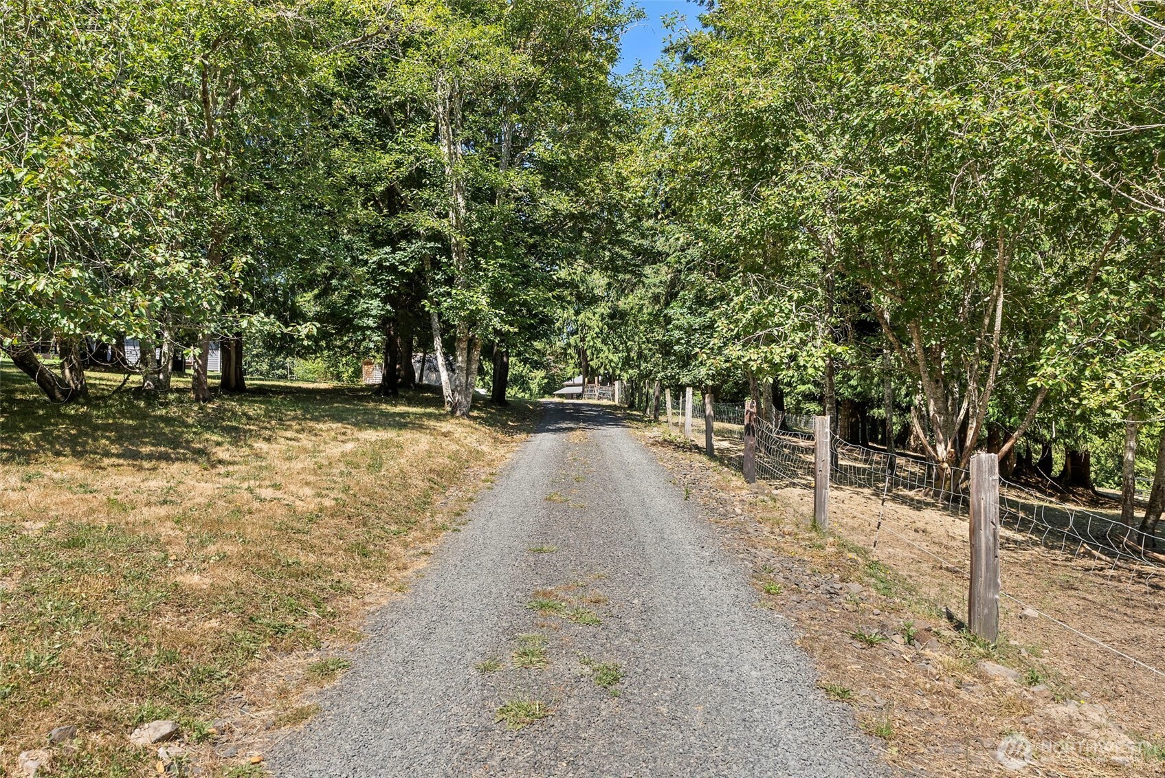317 Cousins Road Chehalis, WA 98532 - Photo 34 of 40 a view of a yard with wooden fence