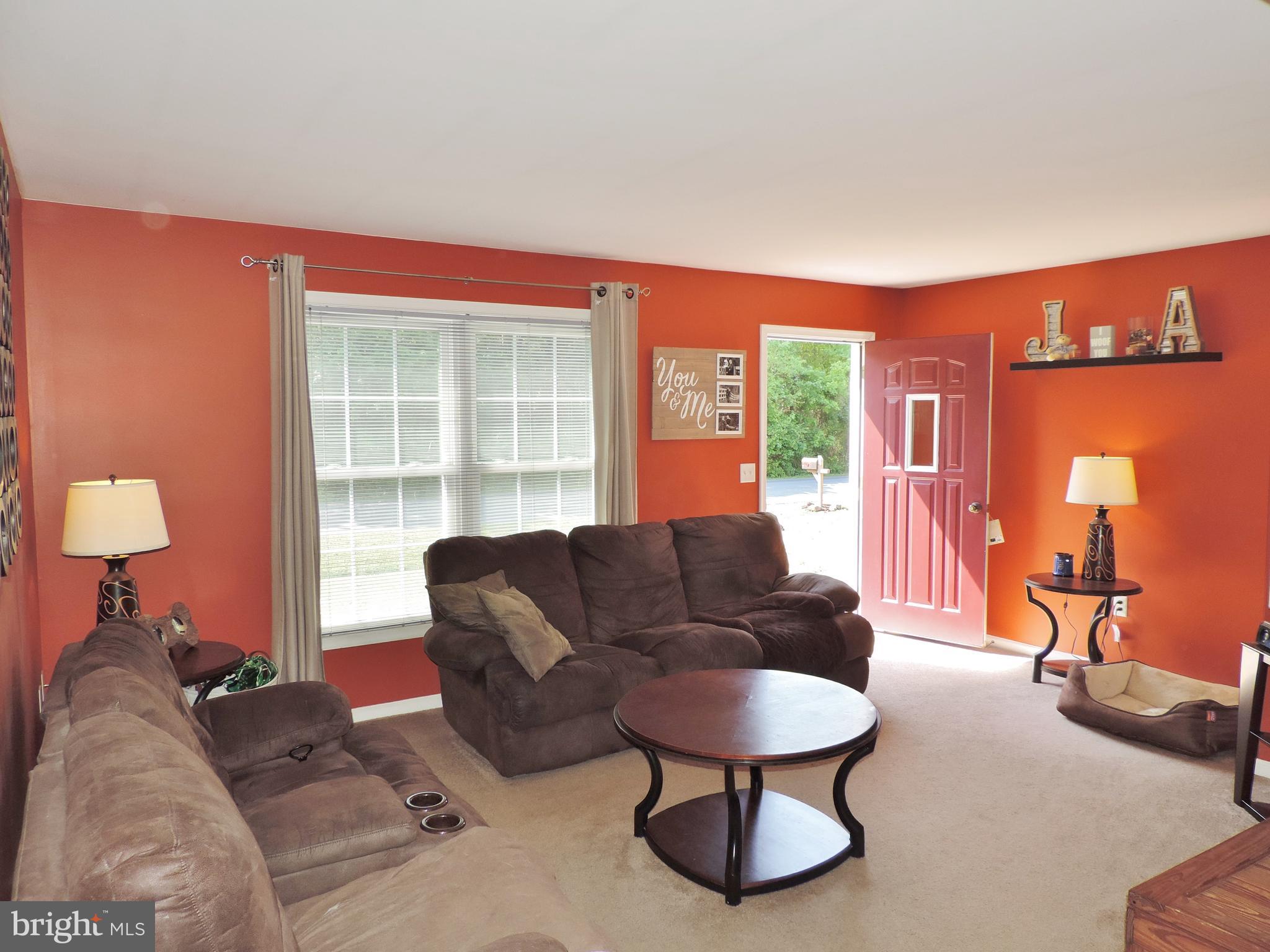 9409 Stage Road Delmar, MD 21875 - Photo 2 of 36 Living Room