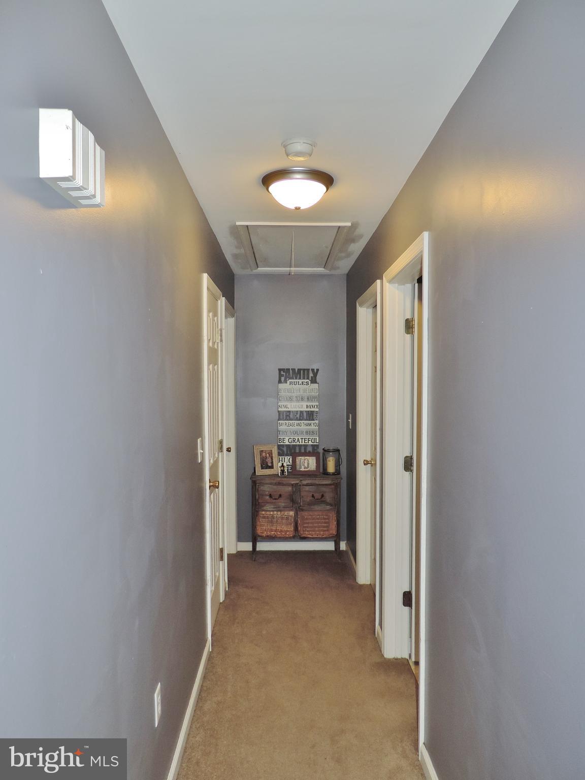 9409 Stage Road Delmar, MD 21875 - Photo 14 of 36 Main Hallway