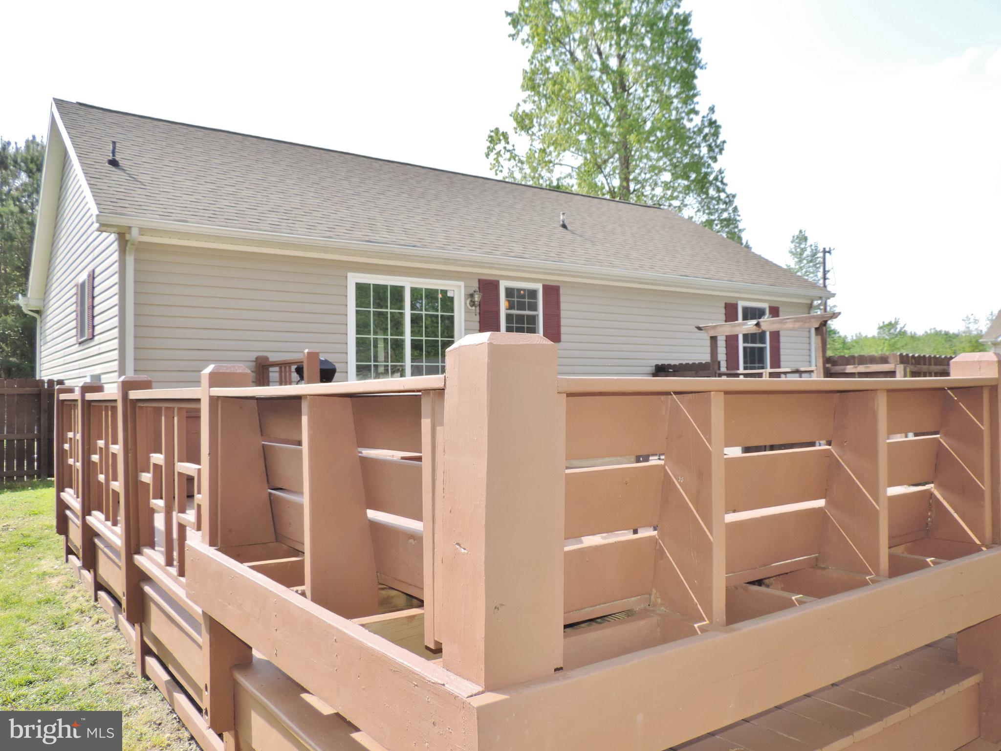 9409 Stage Road Delmar, MD 21875 - Photo 24 of 36 Back Deck