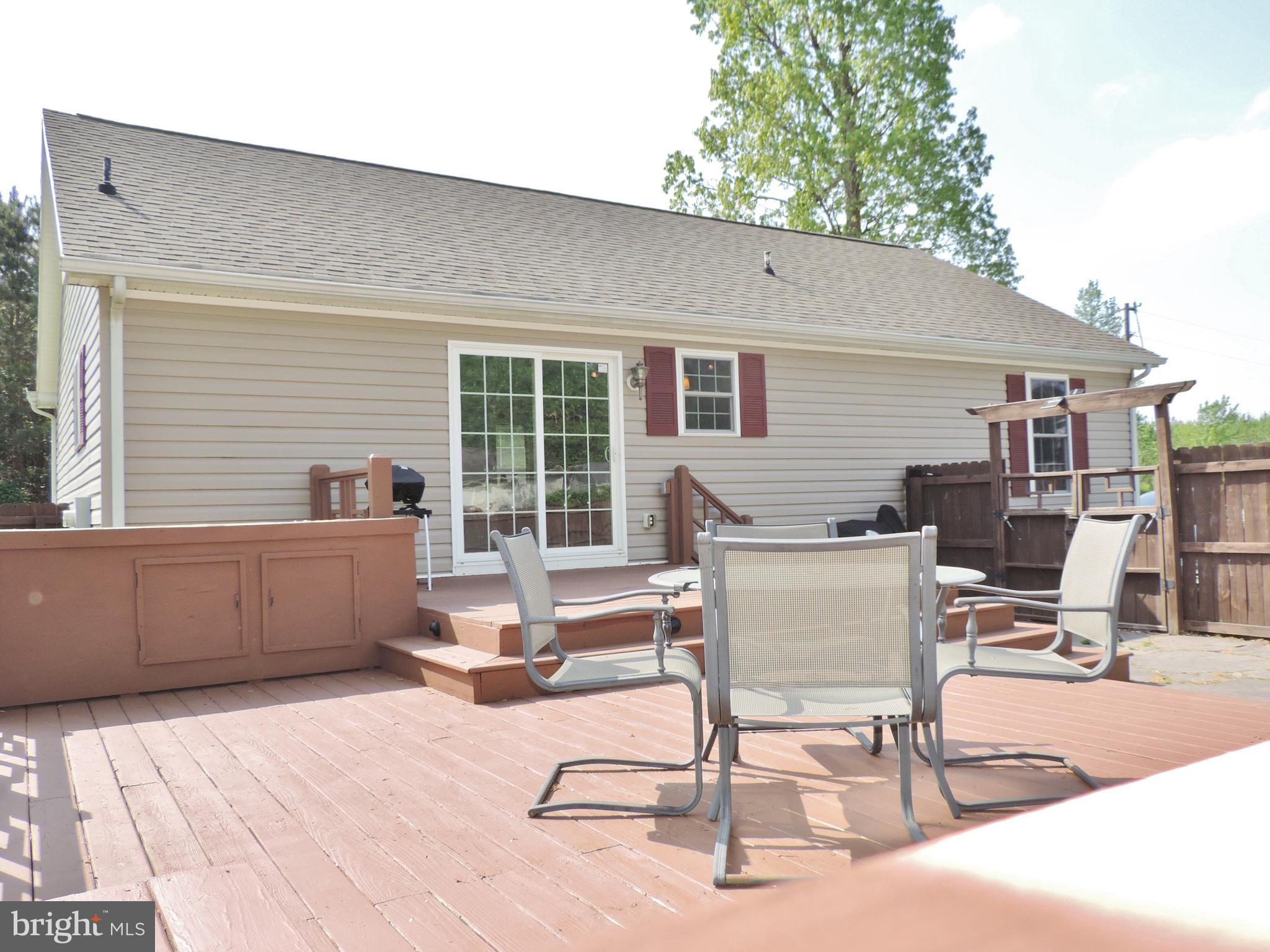 9409 Stage Road Delmar, MD 21875 - Photo 25 of 36 Deck