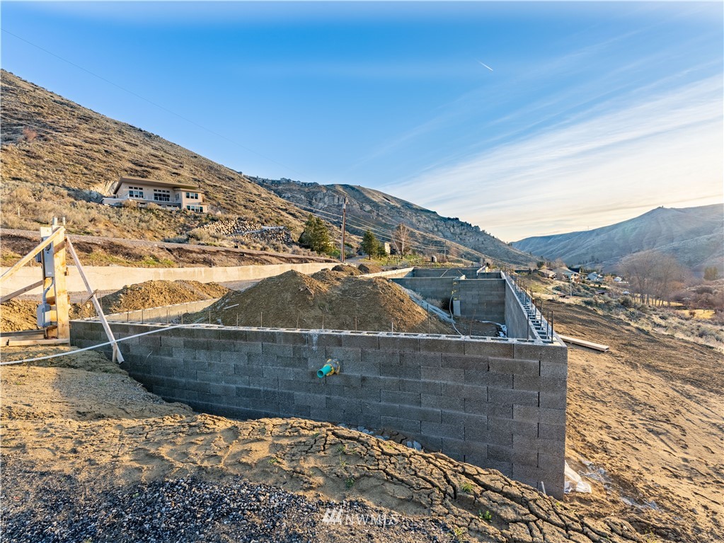1453 Pitcher Canyon Road Wenatchee, WA 98801 - Photo 14 of 19