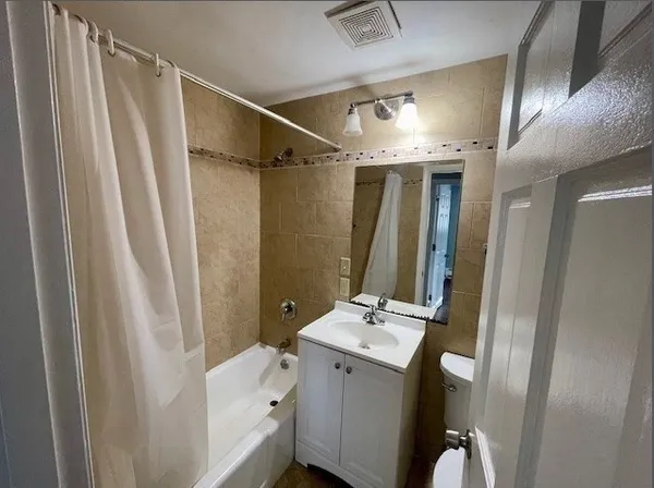 $1,795 | 616 Boston Post Road East, Unit 9, Marlborough, MA 01752