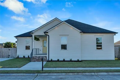 $295,000 | 3513 Gallo Drive, Chalmette, LA 70043