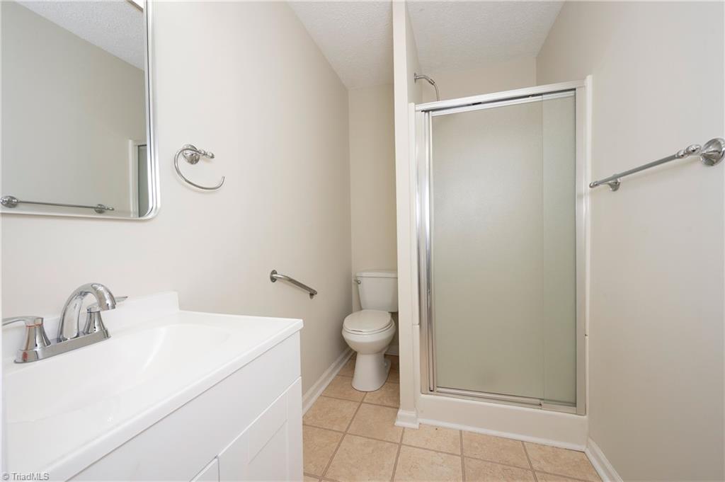 4484 Cotswold Road Pfafftown, NC 27040 - Photo 34 of 47