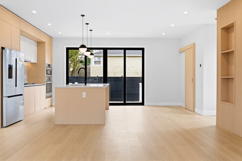 236 Lake Street Waltham, MA 02451 - Photo 14 of 36