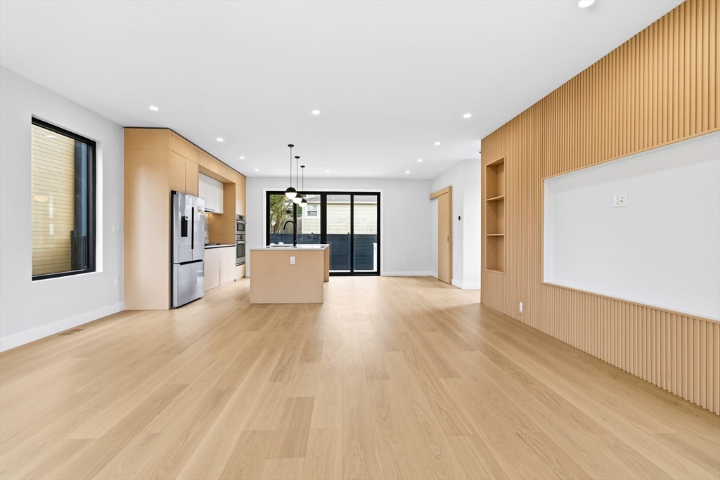 236 Lake Street Waltham, MA 02451 - Photo 15 of 36