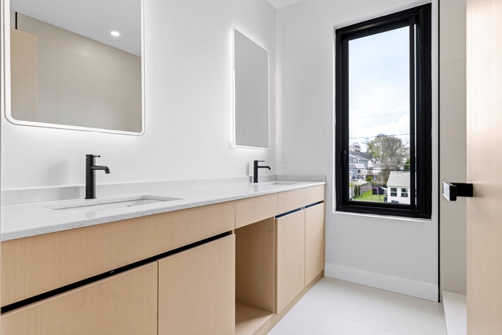 236 Lake Street Waltham, MA 02451 - Photo 21 of 36