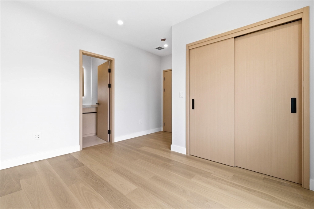 236 Lake Street Waltham, MA 02451 - Photo 25 of 36