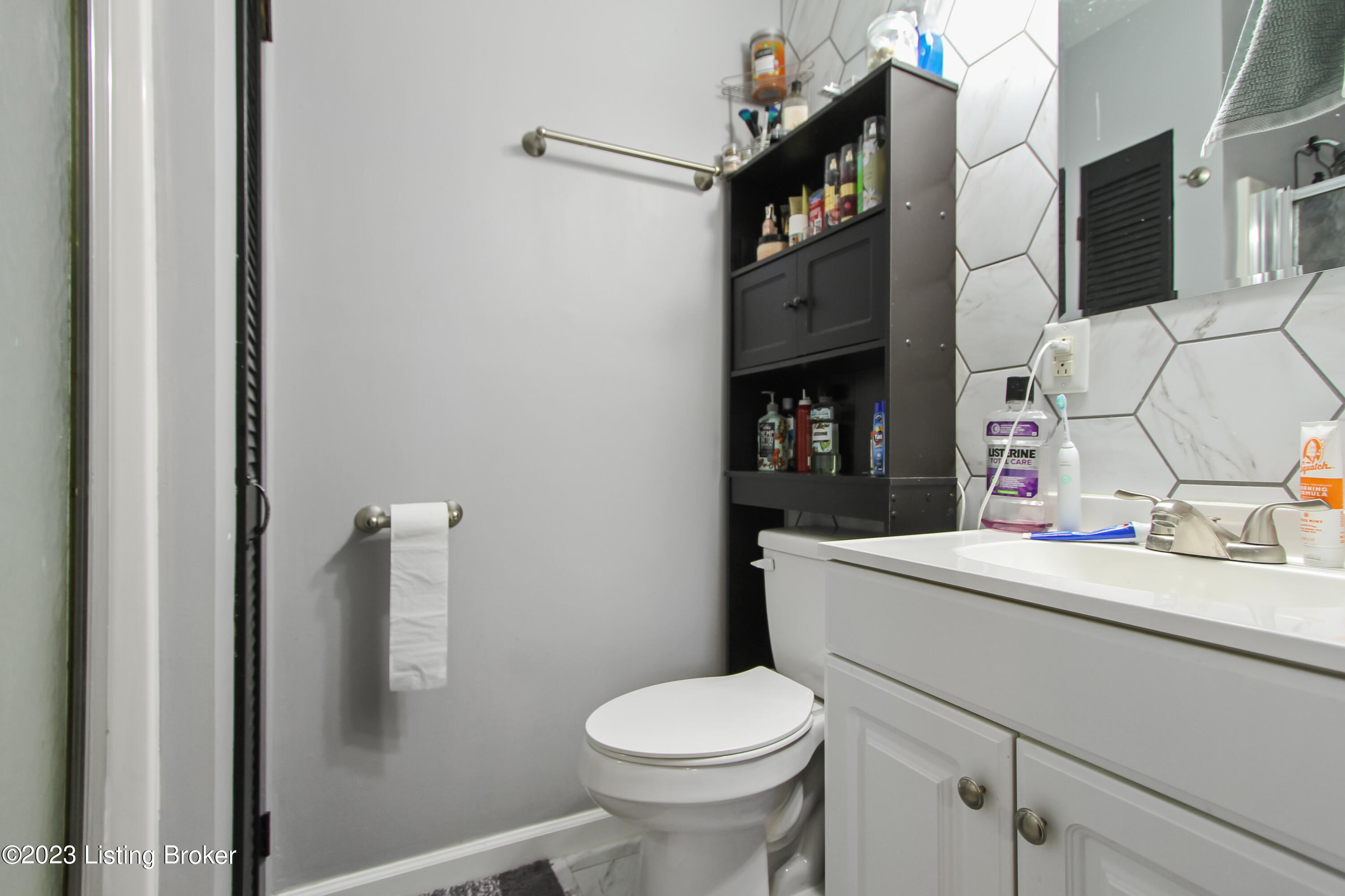 1255 Goshen Road Lawrenceburg, KY 40342 - Photo 26 of 41 Primary Bath