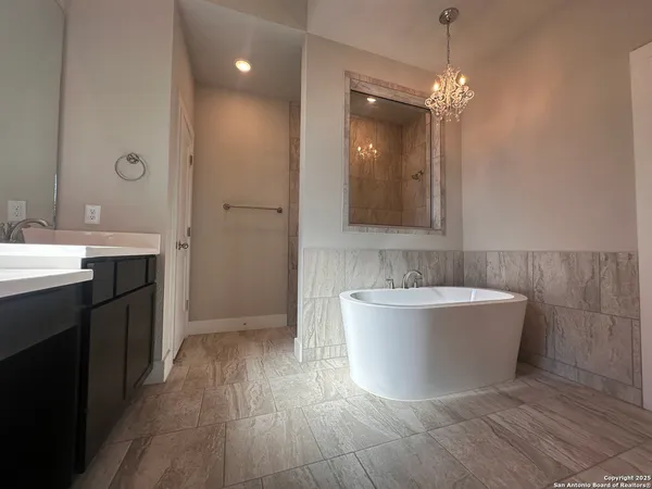 $439,900 | 1409 Bodiam Park, Bulverde, TX 78163