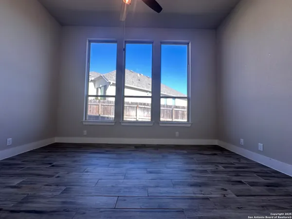 $439,900 | 1409 Bodiam Park, Bulverde, TX 78163
