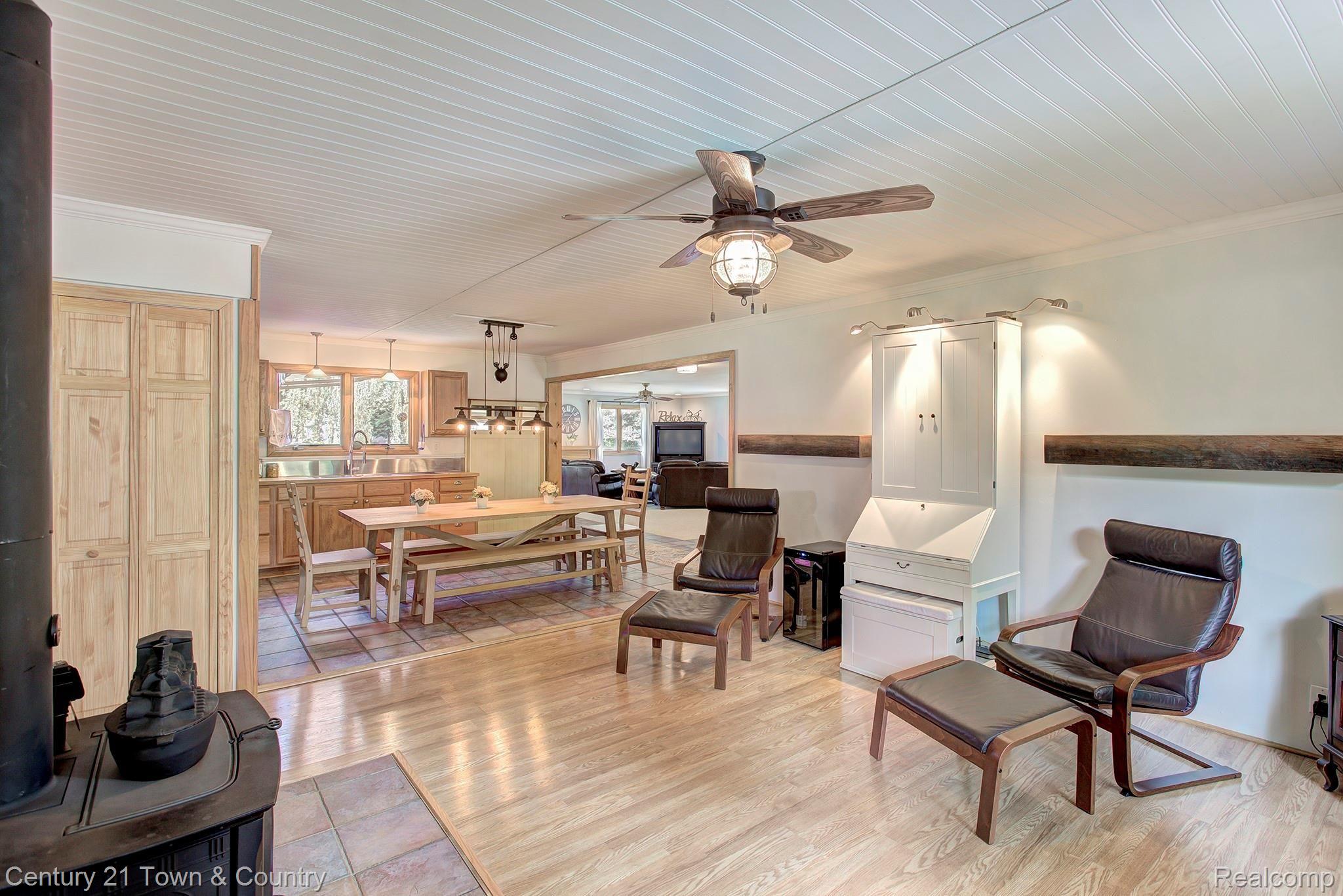 3356 Center Road Highland, MI 48357 - Photo 11 of 37 13.jpg