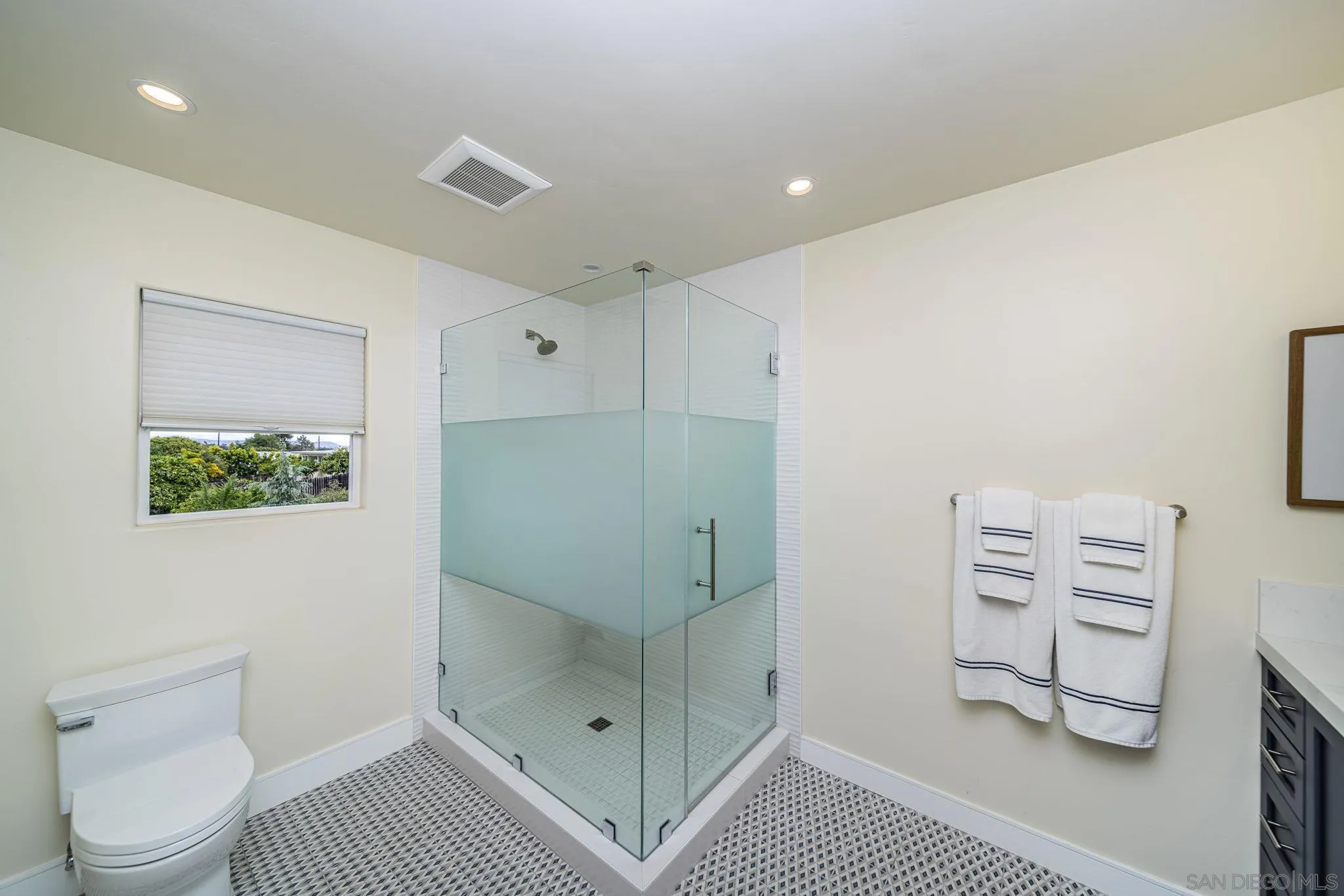 1508 Laurel Road Oceanside, CA 92054 - Photo 29 of 68 Gallery Image 29