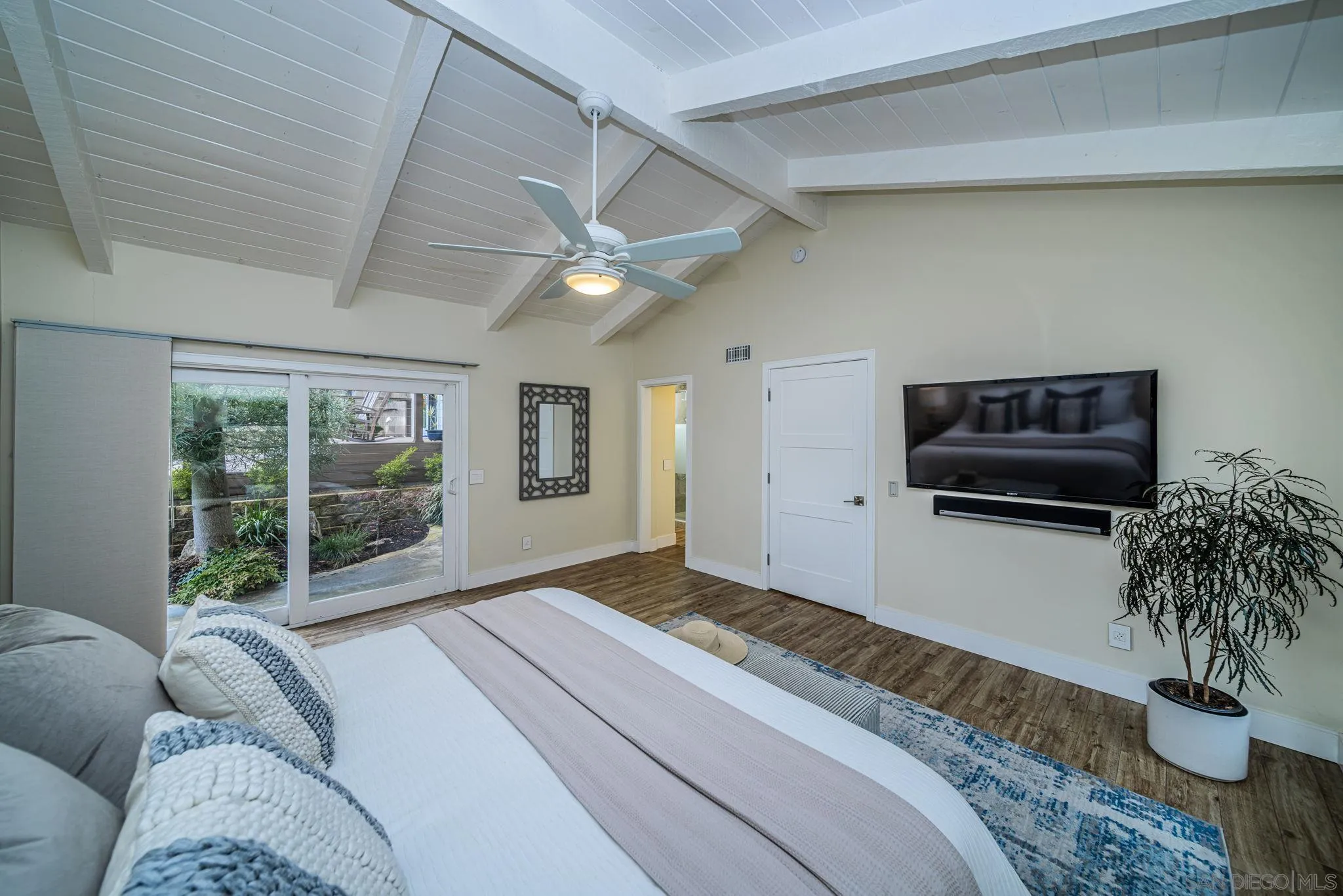 1508 Laurel Road Oceanside, CA 92054 - Photo 40 of 68 Gallery Image 40