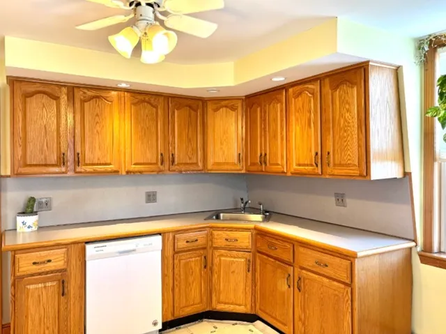 $2,850 | 55 Port Norfolk Street, Unit 3, Boston, MA 02122