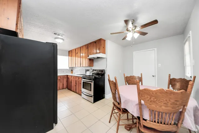 $199,999 | 2811 Wentworth Lane, Pasadena, TX 77506