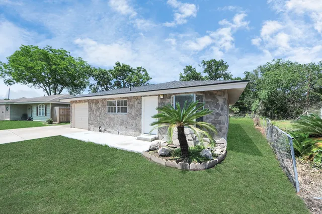 $199,999 | 2811 Wentworth Lane, Pasadena, TX 77506