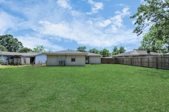 $199,999 | 2811 Wentworth Lane, Pasadena, TX 77506