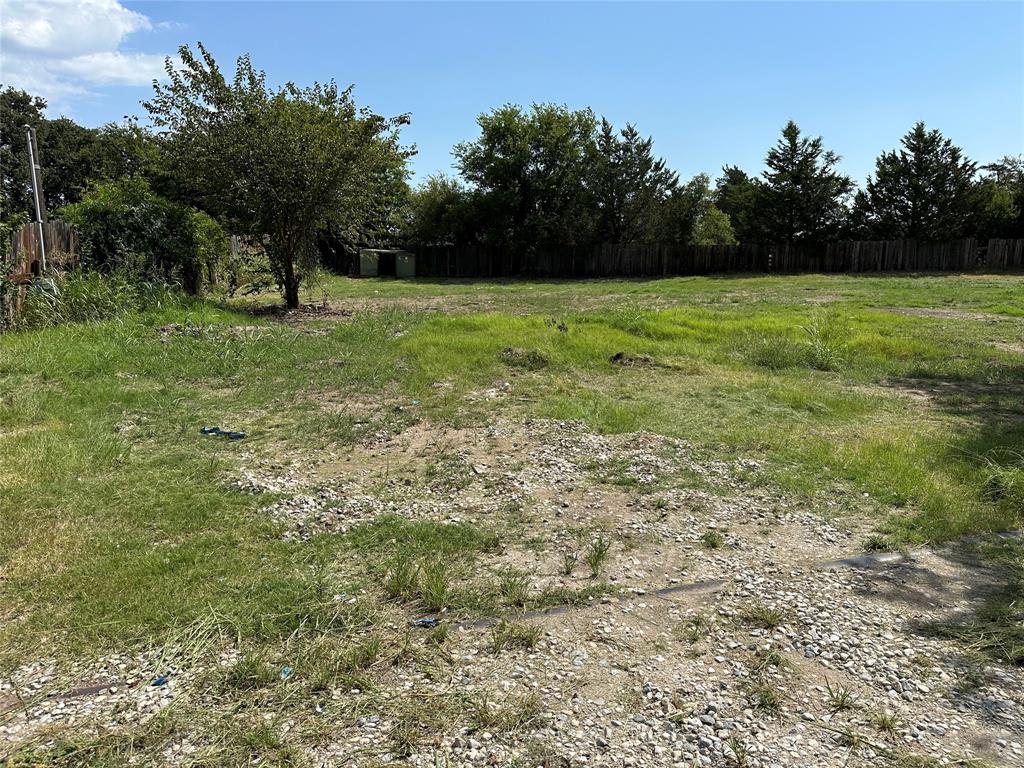 219 Hubbard Road Sunset, TX 76270 - Photo 1 of 1 View of yard