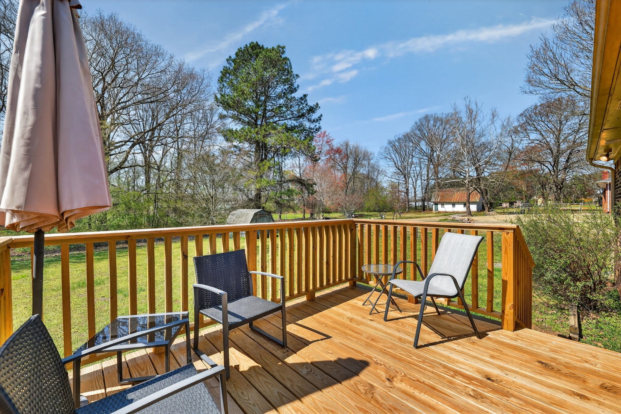 18 Town Road Fayetteville, TN 37334 - Photo 17 of 22 a view of a two chairs on the roof deck