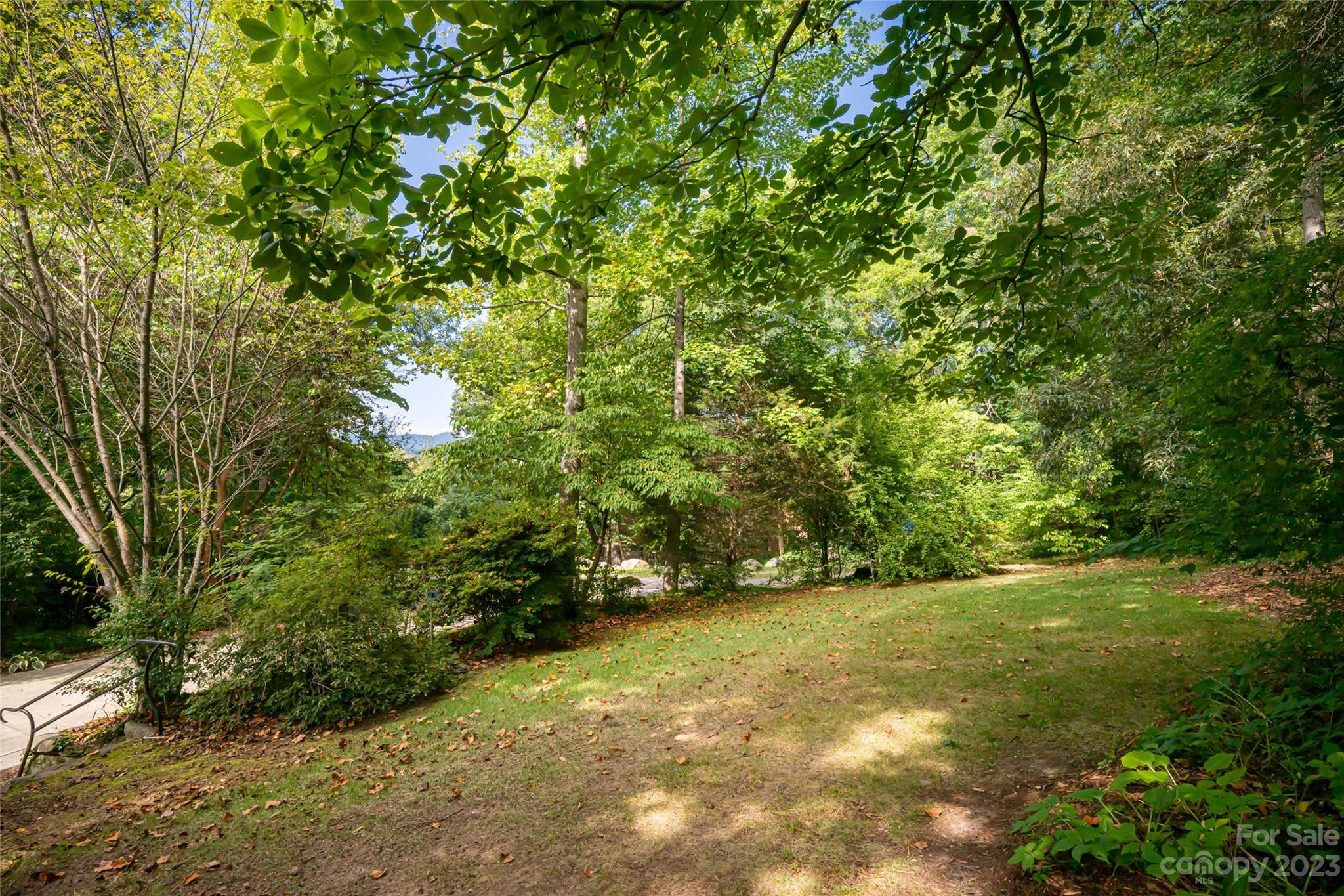27 Edgewood Road Asheville, NC 28804 - Photo 44 of 48 a view of yard with green space