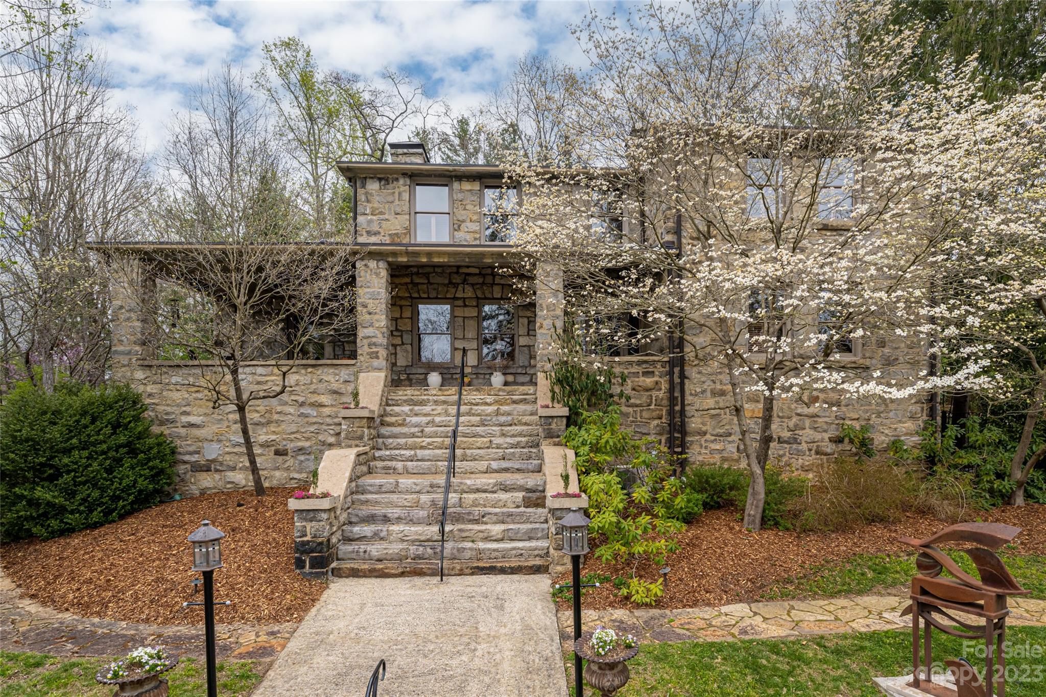 27 Edgewood Road Asheville, NC 28804 - Photo 5 of 48 a aerial view of a house with a yard