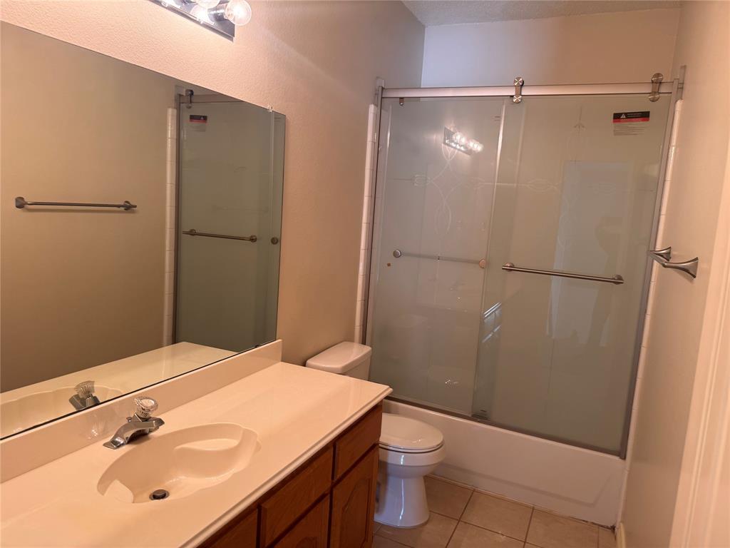 4214 Glistening Spring Rowlett, TX 75088 - Photo 8 of 32 Down stairs full bath