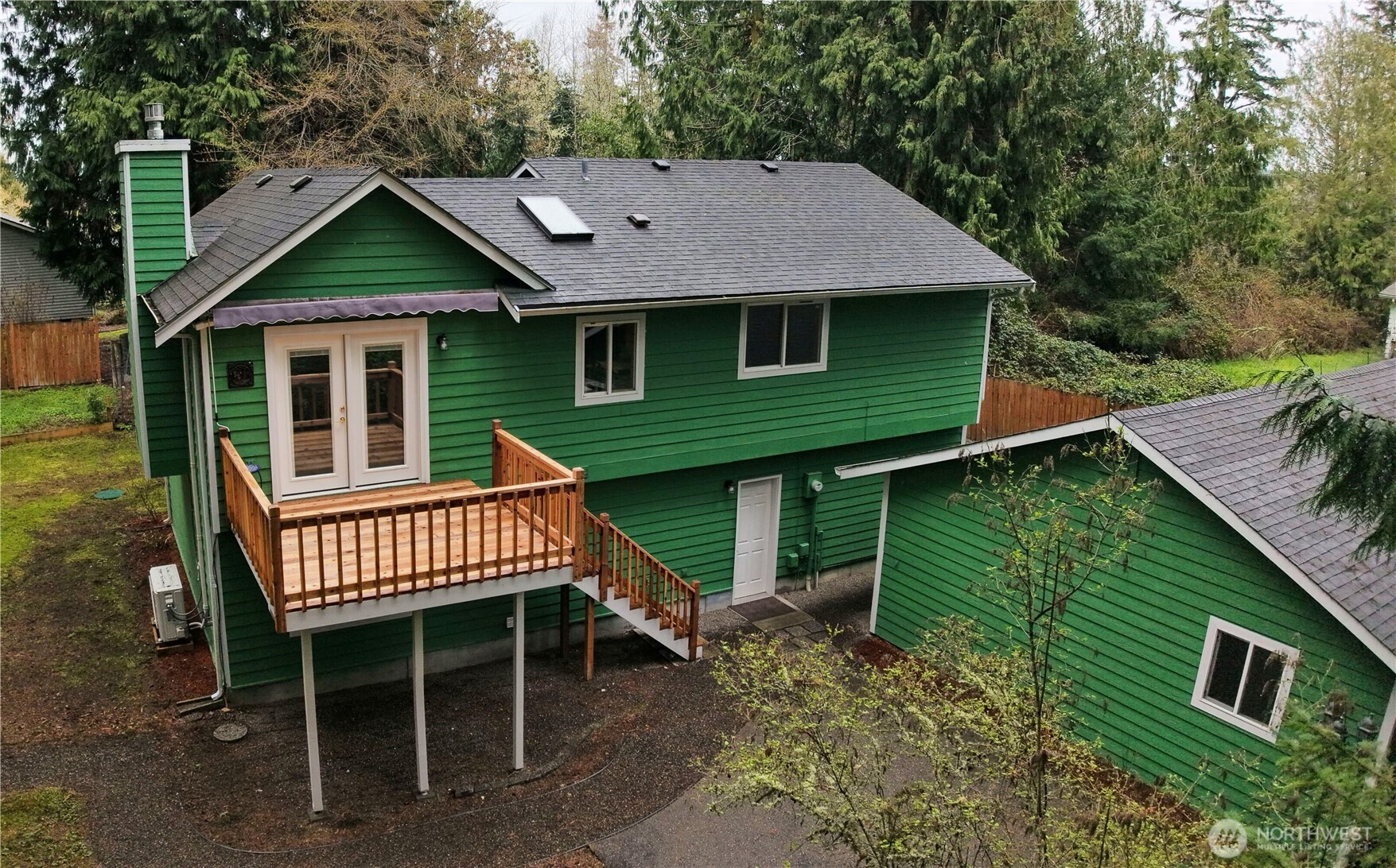 38 Brighton Street Port Hadlock, WA 98339 - Photo 5 of 37 a front view of a house with garden