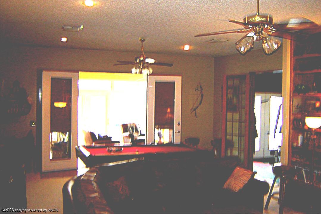 11601 Collin Wade Road Amarillo, TX 79124 - Photo 12 of 16 Living Room
