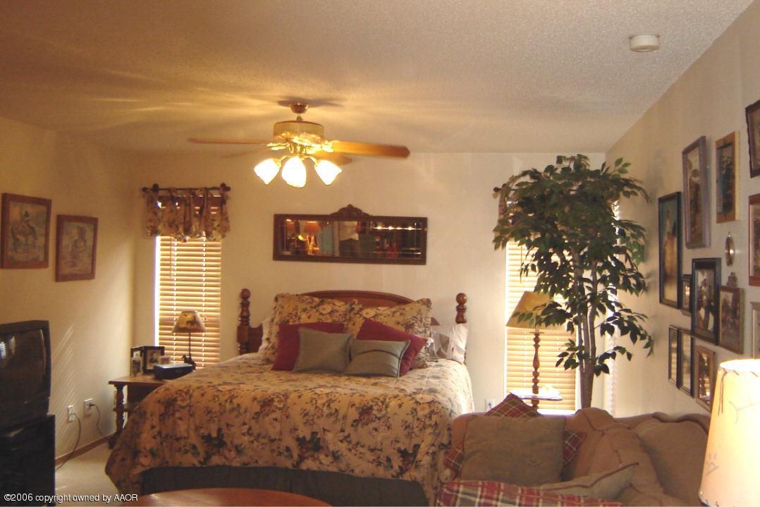 11601 Collin Wade Road Amarillo, TX 79124 - Photo 14 of 16 Master Bedroom