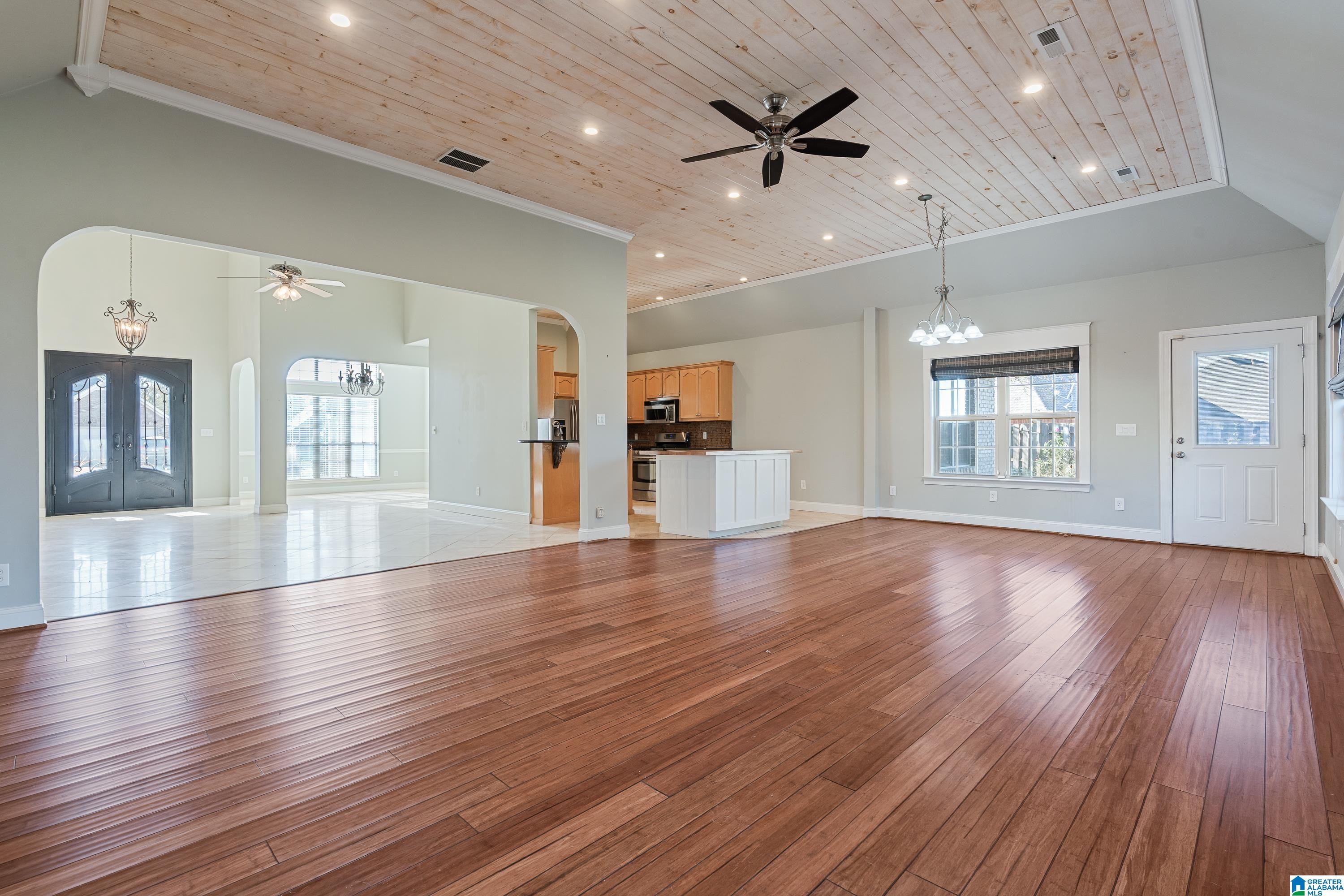 233 Queens Gate Alabaster, AL 35114 - Photo 7 of 49
