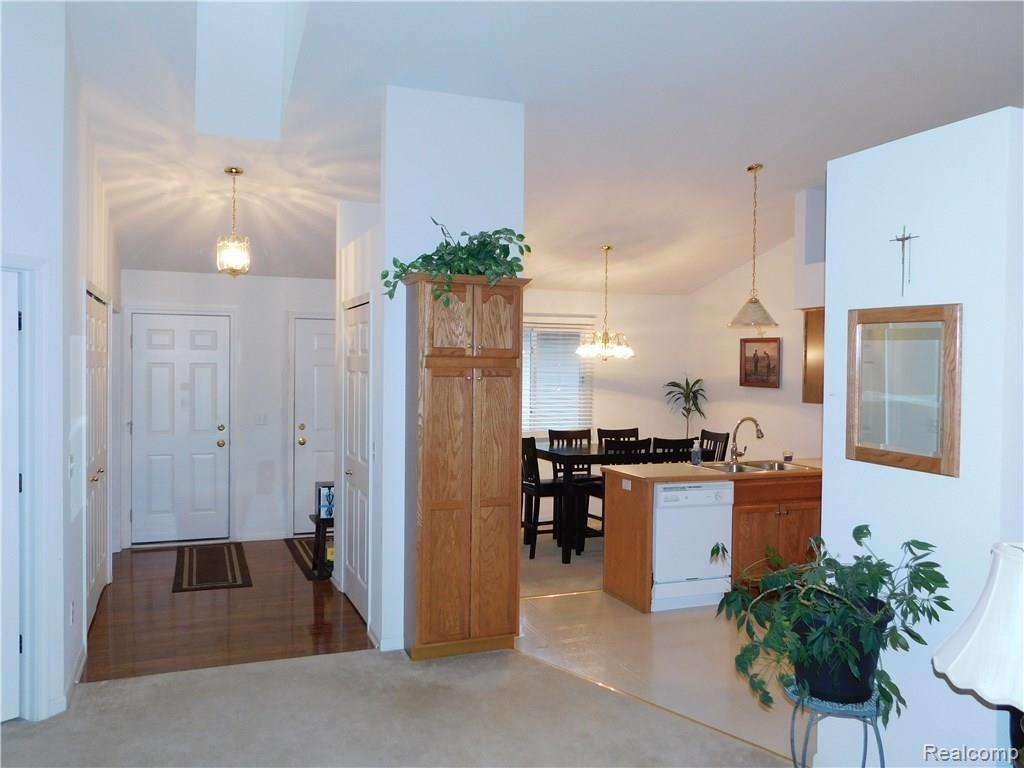 292 Addison Circle Fowlerville, MI 48836 - Photo 8 of 8