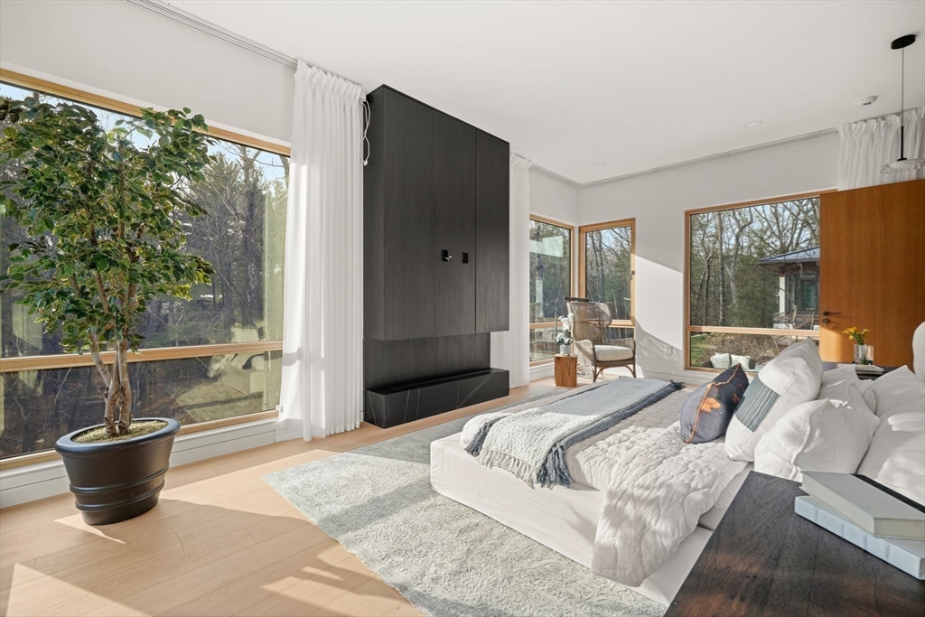 12 Robin Road Weston, MA 02493 - Photo 16 of 39