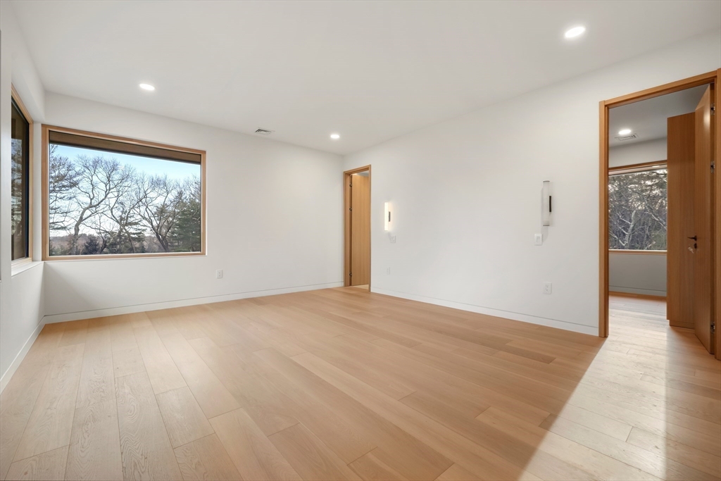 12 Robin Road Weston, MA 02493 - Photo 24 of 39