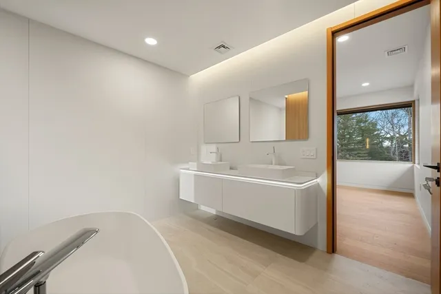 $7,850,000 | 12 Robin Road, Weston, MA 02493