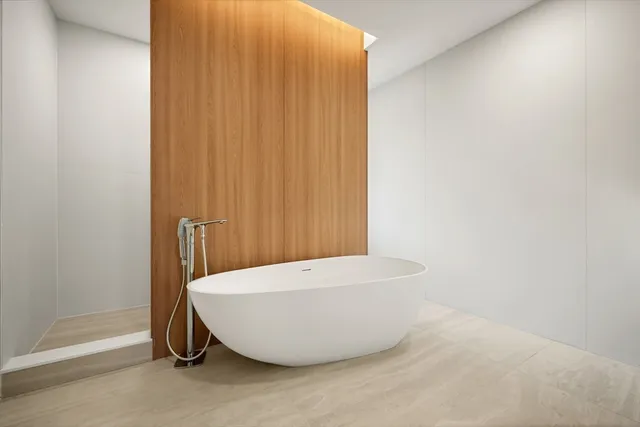 $7,850,000 | 12 Robin Road, Weston, MA 02493