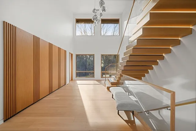 $7,850,000 | 12 Robin Road, Weston, MA 02493