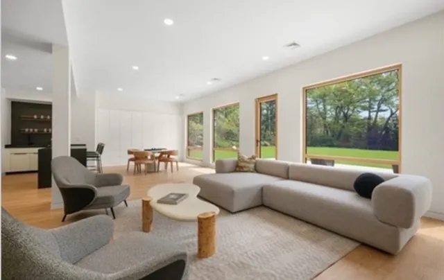 $7,850,000 | 12 Robin Road, Weston, MA 02493