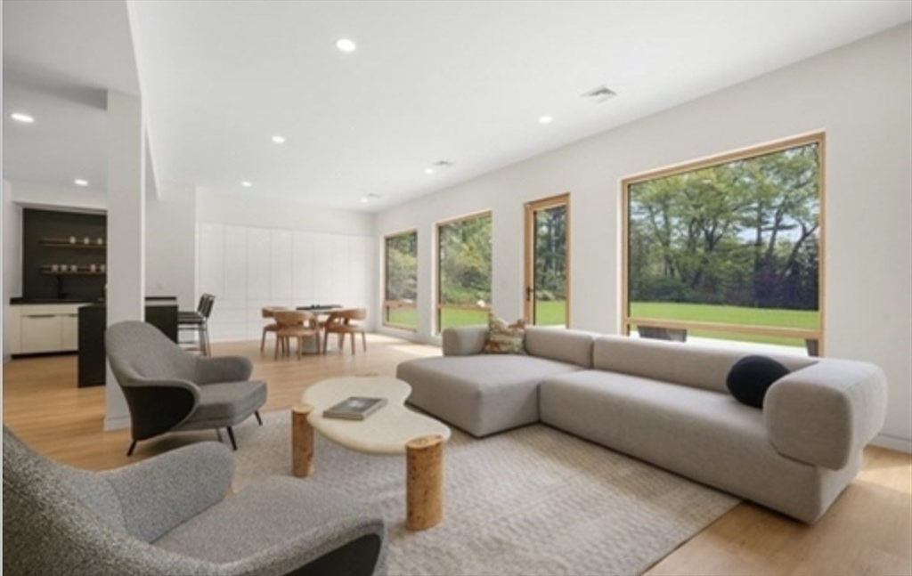 12 Robin Road Weston, MA 02493 - Photo 32 of 39