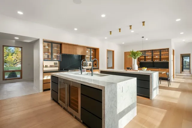 $7,850,000 | 12 Robin Road, Weston, MA 02493